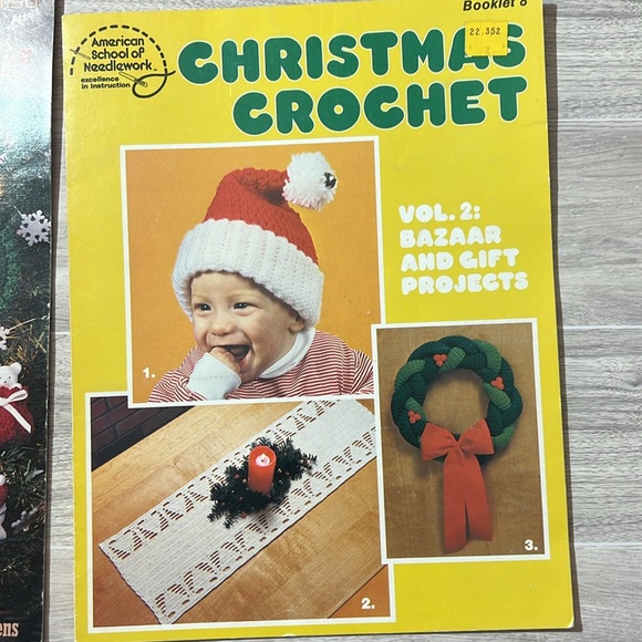 3 Vintage Christmas crochet patterns 90s craft clothes pin Leaflets - Picture 4 of 4